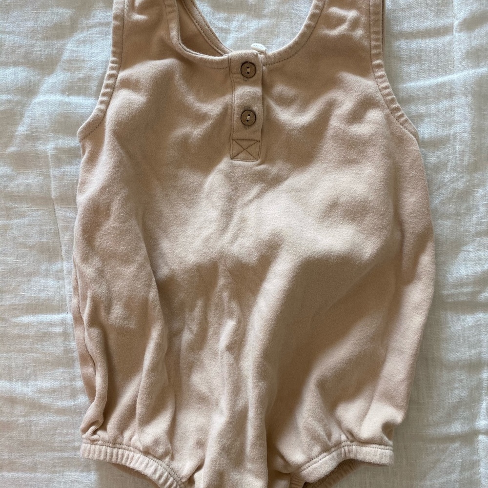 Quincy Mae onsie